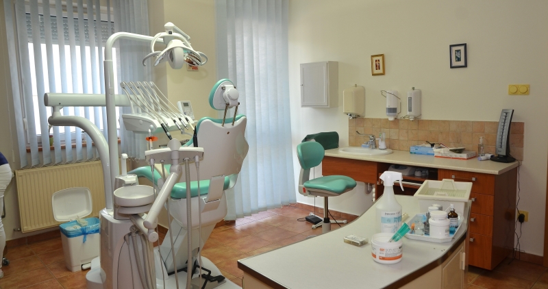 The dental surgery in Győr, Dentist's office 2, 9025, Győr Kereszt u. 3-5